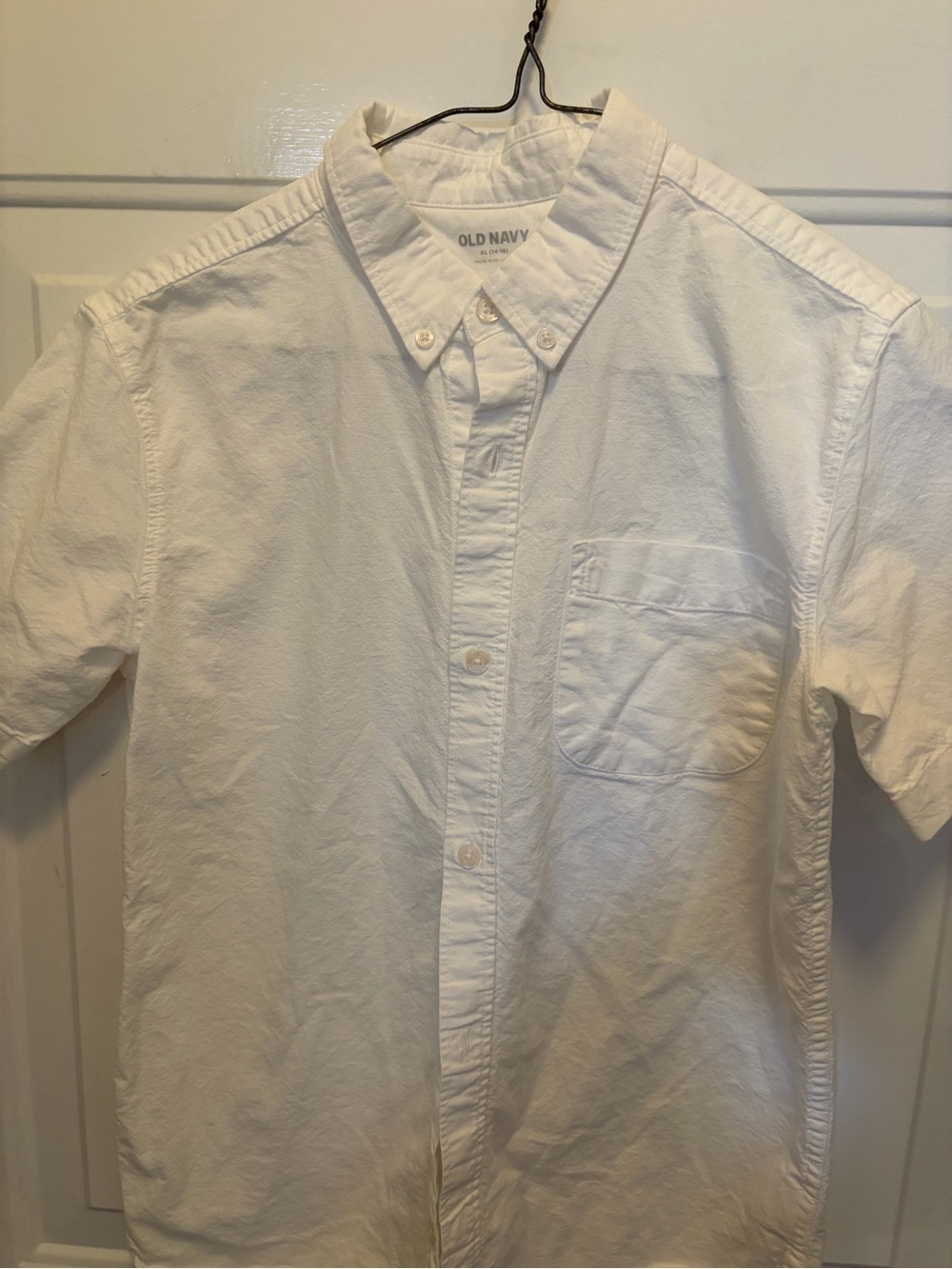 Old Navy White Short-Sleeve Button-Down Pocket Shirt - Picture 1 of 4